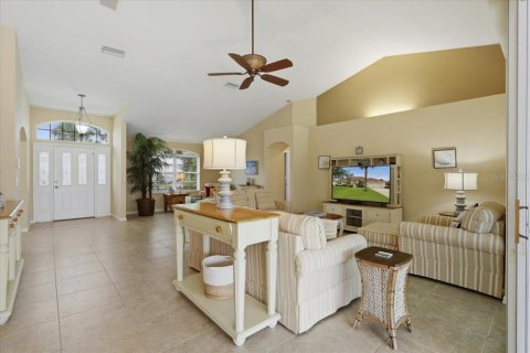 House in Palm Coast, Florida 3 bedrooms, 188.5 sq.m. № 2195765 - photo 14
