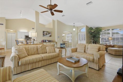 House in Palm Coast, Florida 3 bedrooms, 188.5 sq.m. № 2195765 - photo 13