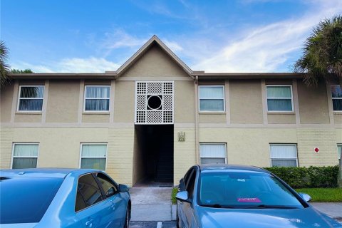 Condominio en alquiler en Orlando, Florida, 2 dormitorios, 84.08 m2 № 1888539 - foto 2