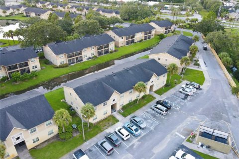 Condominio en alquiler en Orlando, Florida, 2 dormitorios, 84.08 m2 № 1888539 - foto 4
