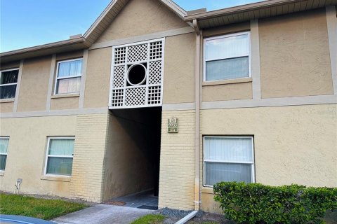 Condominio en alquiler en Orlando, Florida, 2 dormitorios, 84.08 m2 № 1888539 - foto 3