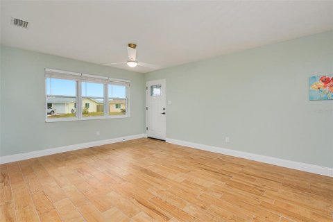 Villa ou maison à vendre à Ormond Beach, Floride: 2 chambres, 72.84 m2 № 1909627 - photo 4