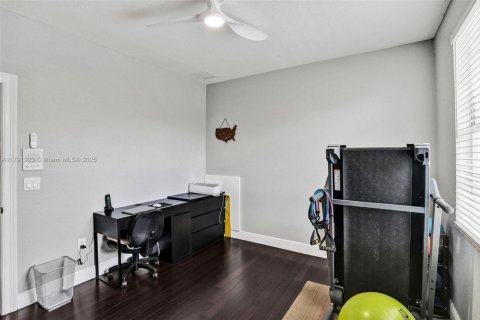 House in Miramar, Florida 5 bedrooms, 286.14 sq.m. № 1738464 - photo 27