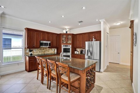 House in Miramar, Florida 5 bedrooms, 286.14 sq.m. № 1738464 - photo 5
