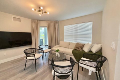 Condominio en venta en Lake Mary, Florida, 1 dormitorio, 60.2 m2 № 1793212 - foto 6