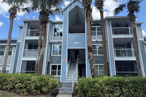 Condominio en venta en Lake Mary, Florida, 1 dormitorio, 60.2 m2 № 1793212 - foto 1