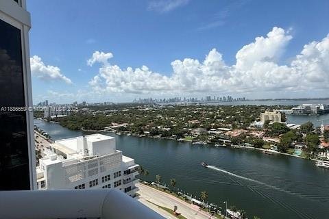 Copropriété à louer à Miami Beach, Floride: 2 chambres, 128.21 m2 № 1933373 - photo 14