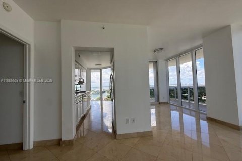 Copropriété à louer à Miami Beach, Floride: 2 chambres, 128.21 m2 № 1933373 - photo 4