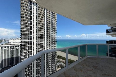 Copropriété à louer à Miami Beach, Floride: 2 chambres, 128.21 m2 № 1933373 - photo 2