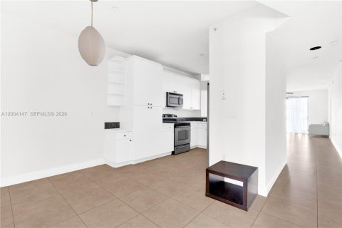 Condo in Doral, Florida, 3 bedrooms  № 2068562 - photo 5