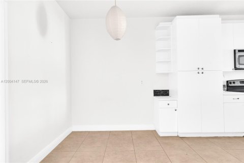 Condo in Doral, Florida, 3 bedrooms  № 2068562 - photo 6