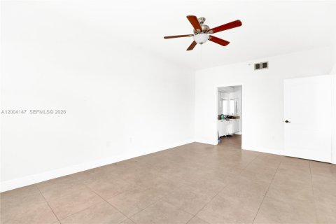 Condo in Doral, Florida, 3 bedrooms  № 2068562 - photo 18