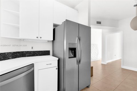 Condo in Doral, Florida, 3 bedrooms  № 2068562 - photo 14