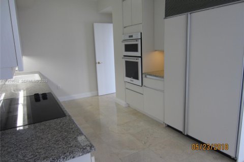 Condominio en alquiler en Bal Harbour, Florida, 3 dormitorios, 209.96 m2 № 2018162 - foto 6