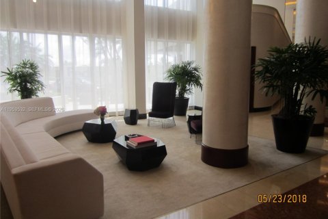 Condominio en alquiler en Bal Harbour, Florida, 3 dormitorios, 209.96 m2 № 2018162 - foto 12