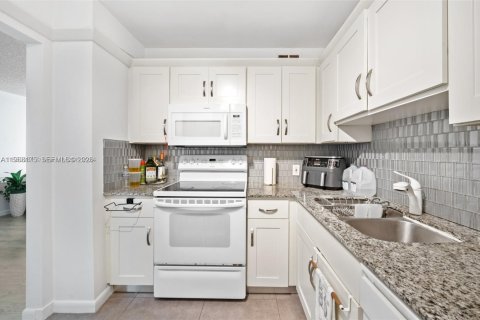 Condominio en venta en Sunny Isles Beach, Florida, 2 dormitorios, 126.07 m2 № 2029524 - foto 2