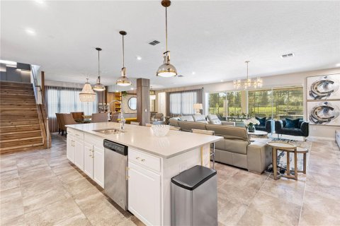 House in Kissimmee, Florida 9 bedrooms, 405.33 sq.m. № 2128599 - photo 26