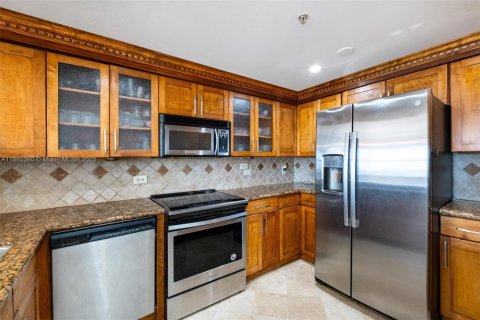 Condo in Bay Harbor Islands, Florida, 3 bedrooms  № 1890758 - photo 15
