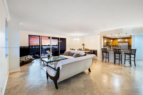 Condo in Bay Harbor Islands, Florida, 3 bedrooms  № 1890758 - photo 9
