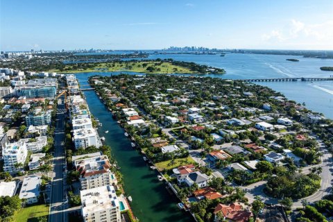 Condo in Bay Harbor Islands, Florida, 3 bedrooms  № 1890758 - photo 7