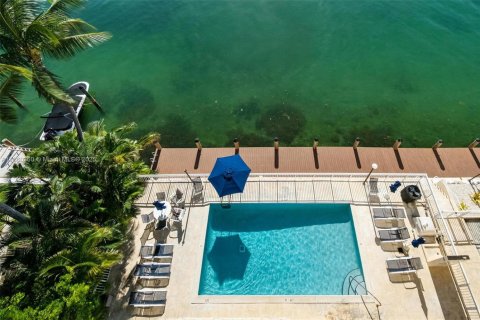 Condo in Bay Harbor Islands, Florida, 3 bedrooms  № 1890758 - photo 4