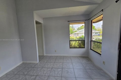 Touwnhouse à louer à North Lauderdale, Floride: 4 chambres, 106.84 m2 № 1946685 - photo 7