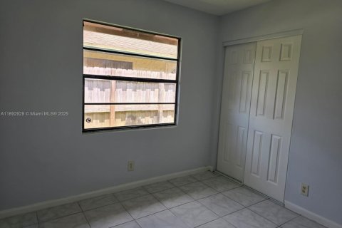 Touwnhouse à louer à North Lauderdale, Floride: 4 chambres, 106.84 m2 № 1946685 - photo 9
