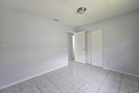 Touwnhouse à louer à North Lauderdale, Floride: 4 chambres, 106.84 m2 № 1946685 - photo 10