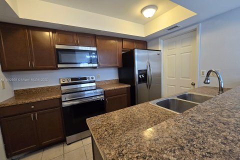 Touwnhouse à louer à North Lauderdale, Floride: 4 chambres, 106.84 m2 № 1946685 - photo 4