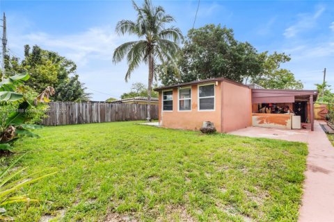 Casa en venta en North Miami Beach, Florida, 3 dormitorios, 110 m2 № 1699134 - foto 14