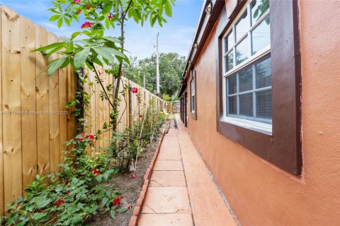 Casa en venta en North Miami Beach, Florida, 3 dormitorios, 110 m2 № 1699134 - foto 16