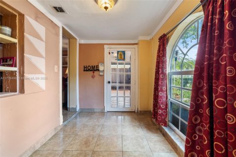 Casa en venta en North Miami Beach, Florida, 3 dormitorios, 110 m2 № 1699134 - foto 5