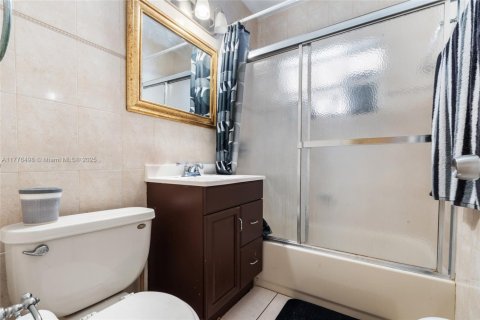 Casa en venta en North Miami Beach, Florida, 3 dormitorios, 110 m2 № 1699134 - foto 10