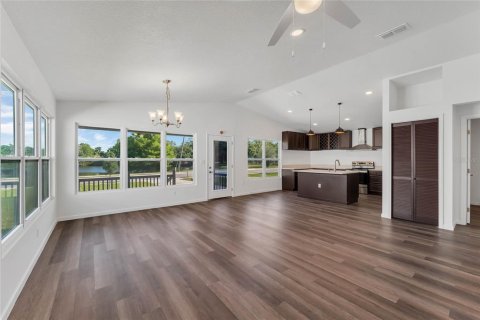 House in Orlando, Florida 4 bedrooms, 170.94 sq.m. № 1684422 - photo 5