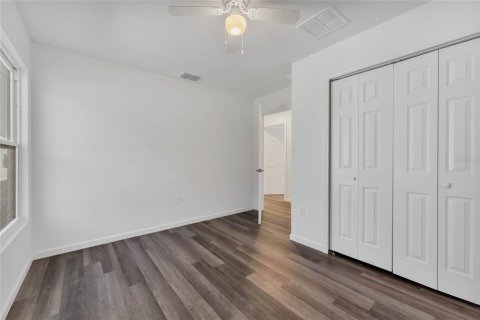 House in Orlando, Florida 4 bedrooms, 170.94 sq.m. № 1684422 - photo 20