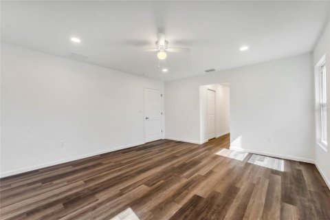 House in Orlando, Florida 4 bedrooms, 170.94 sq.m. № 1684422 - photo 22