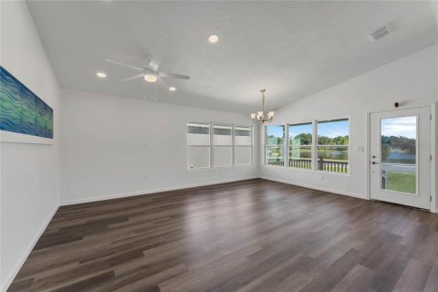 House in Orlando, Florida 4 bedrooms, 170.94 sq.m. № 1684422 - photo 9