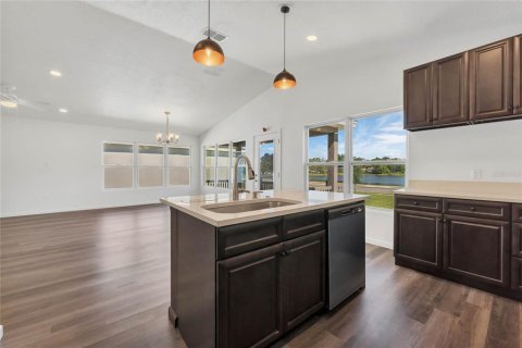 House in Orlando, Florida 4 bedrooms, 170.94 sq.m. № 1684422 - photo 17