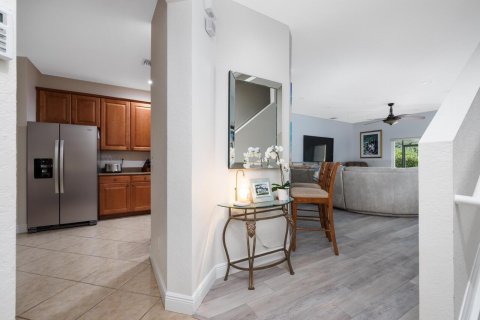 Townhouse in Stuart, Florida 3 bedrooms, 159.7 sq.m. № 2244922 - photo 2