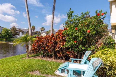 Townhouse in Stuart, Florida 3 bedrooms, 159.7 sq.m. № 2244922 - photo 27
