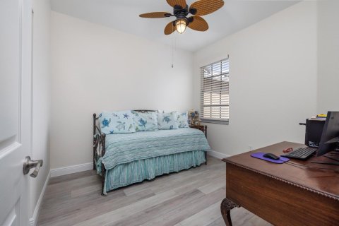 Townhouse in Stuart, Florida 3 bedrooms, 159.7 sq.m. № 2244922 - photo 20