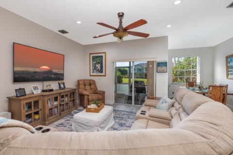 Townhouse in Stuart, Florida 3 bedrooms, 159.7 sq.m. № 2244922 - photo 8