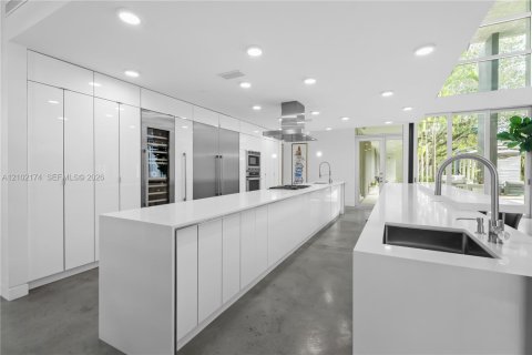 House in Pinecrest, Florida 6 bedrooms, 584.17 sq.m. № 2410955 - photo 20