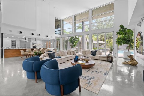 House in Pinecrest, Florida 6 bedrooms, 584.17 sq.m. № 2410955 - photo 17