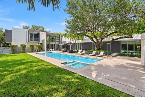 Casa en Pinecrest, Florida 6 dormitorios, 584.17 m2 № 2410955