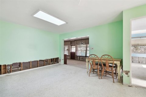House in Madeira Beach, Florida 3 bedrooms, 157.66 sq.m. № 1554971 - photo 18