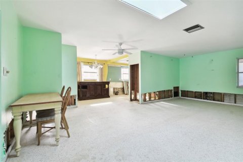 House in Madeira Beach, Florida 3 bedrooms, 157.66 sq.m. № 1554971 - photo 16