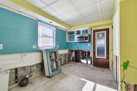 House in Madeira Beach, Florida 3 bedrooms, 157.66 sq.m. № 1554971 - photo 21