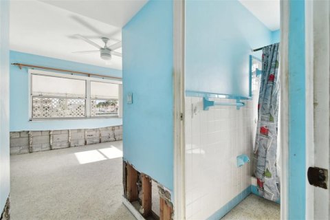 House in Madeira Beach, Florida 3 bedrooms, 157.66 sq.m. № 1554971 - photo 28