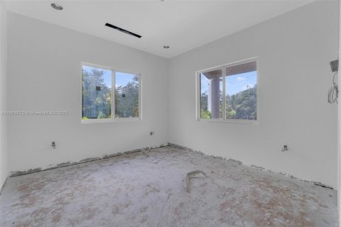 House in Miami Shores, Florida 4 bedrooms, 159.14 sq.m. № 1893165 - photo 28